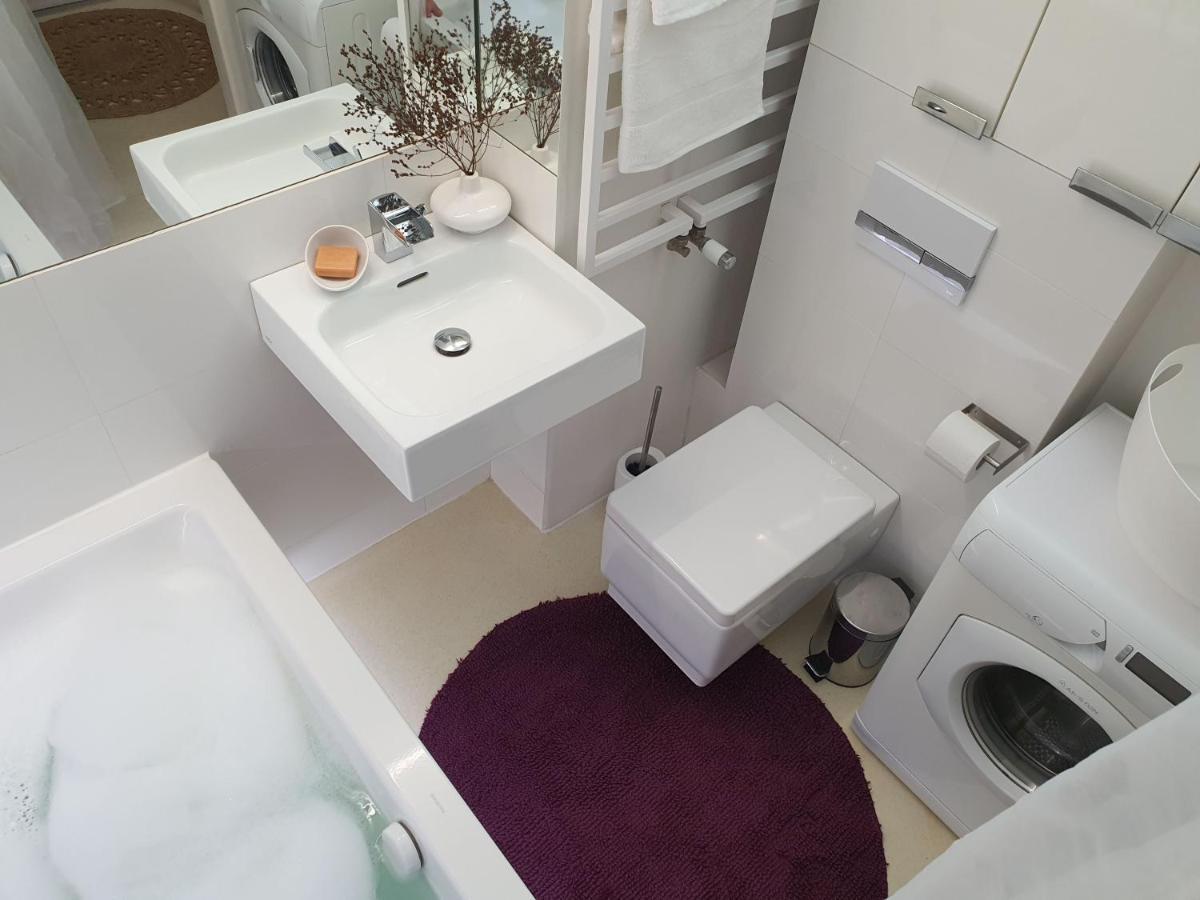 شقة Whitebeeapartament فروتسواف المظهر الخارجي الصورة